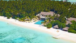 Niyama Private Islands Maldives Restaurant mit Pool