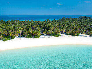 One & Only Reethi Rah Insel Villas vom Meer gesehen