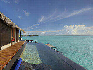 One & Only Reethi Rah Wasser Villas mit Pool