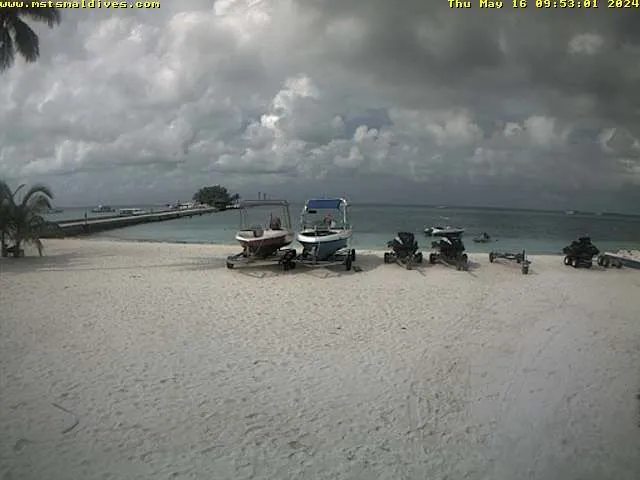 Kuredu’s Beach Ocean Watersport Webcam Malediven