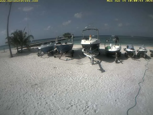 Kuredu’s Beach Ocean Watersport Webcam Malediven
