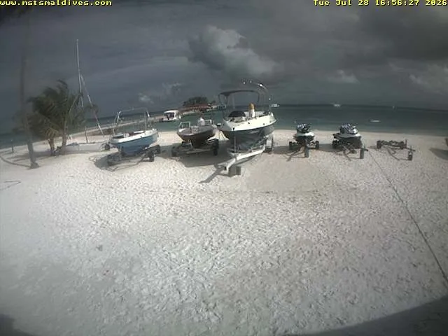 Kuredu’s Beach Ocean Watersport Webcam Malediven