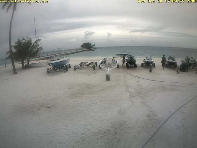 Kuredu’s Beach Ocean Watersport Webcam Malediven